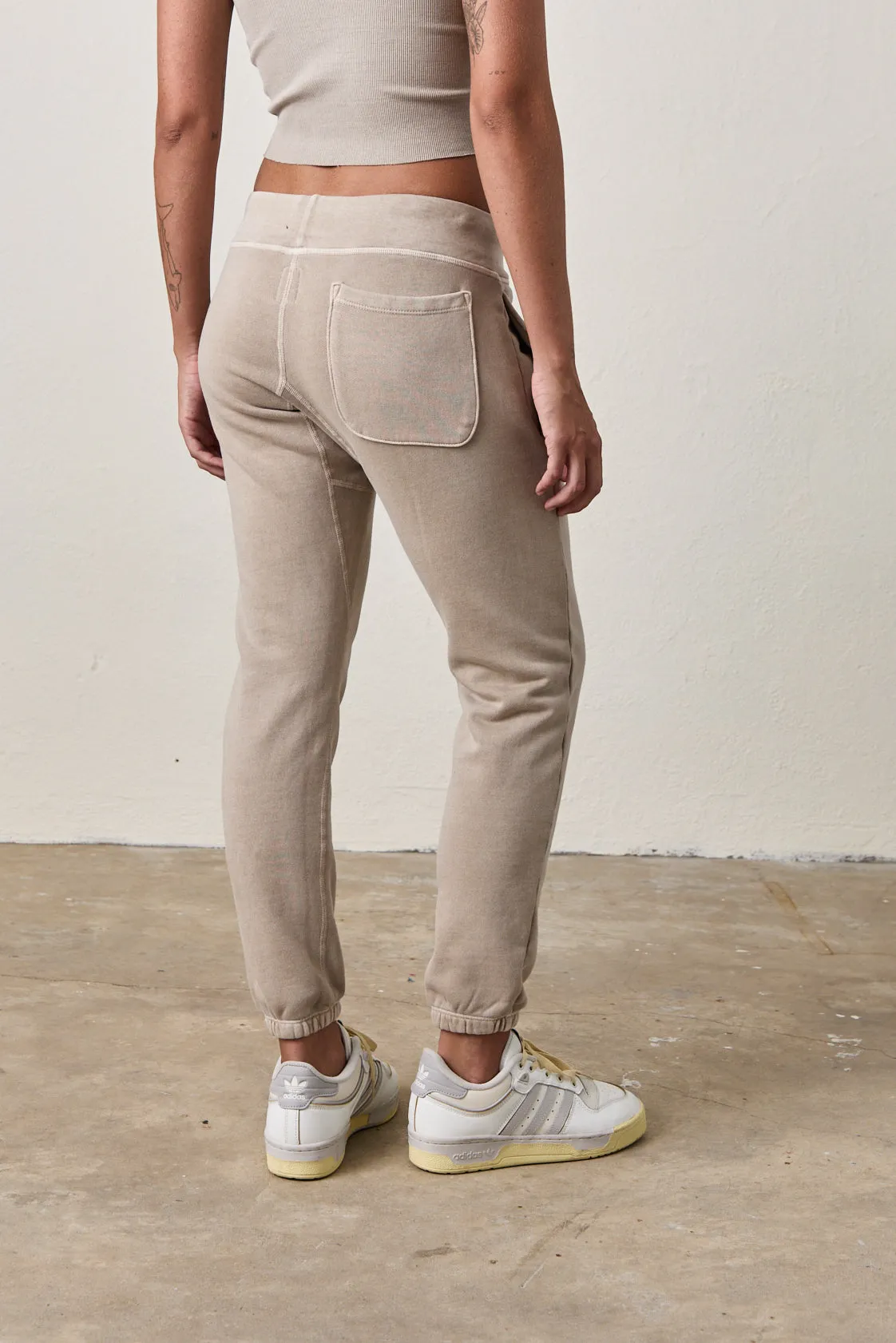 SAYDE SWEATPANT / SABLE